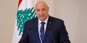 عون يؤكد للشرع دعم لبنان لوحدة سوريا وسيادتها