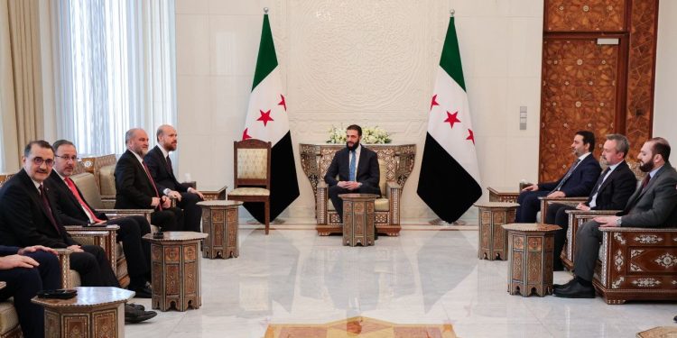 الشرع والشيباني يلتقيان نجل الرئيس التركي في دمشق