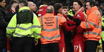 صلاح يحقق رقماً جديداً في تعادل ليفربول وإيفرتون بالدوري الإنجليزي