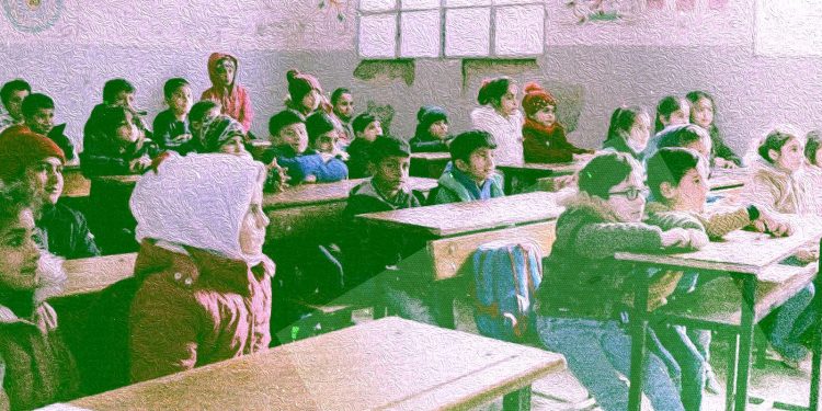 معاناة الطلاب العائدين من تركيا: فجوة تعليمية تعيق الاندماج في المدارس السورية