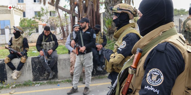 إدارة العمليات العسكرية تفك حصاراً كان مفروضاً على عناصرها في القرداحة