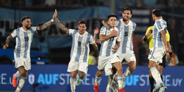 الأرجنتين تحسم التأهل لكأس العالم بفوز على أوروجواي