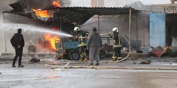ثلاثة قتلى و15 مصاباً بانفجار سيارة شرقي سوريا