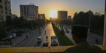 مقتل شخص في باكستان بسبب مجموعة “واتس آب”