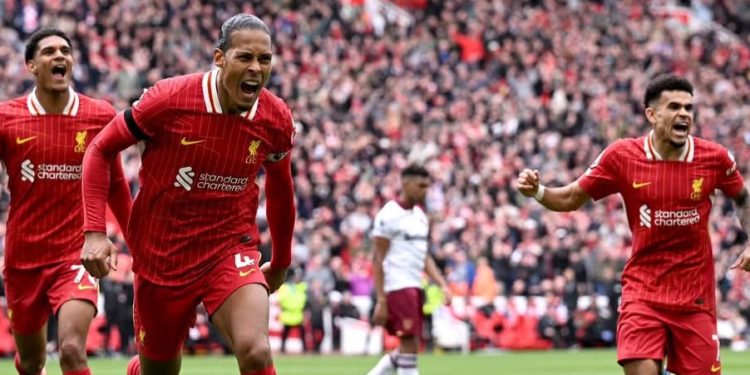ليفربول يخطو خطوة كبيرة نحو التتويج بلقب الدوري الإنجليزي