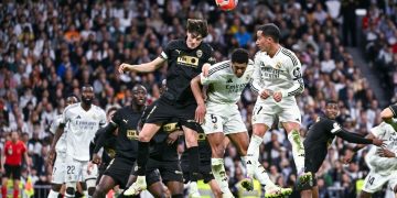 فالنسيا يحقق انتصاراً مفاجئاً على ريال مدريد في سانتياجو برنابيو