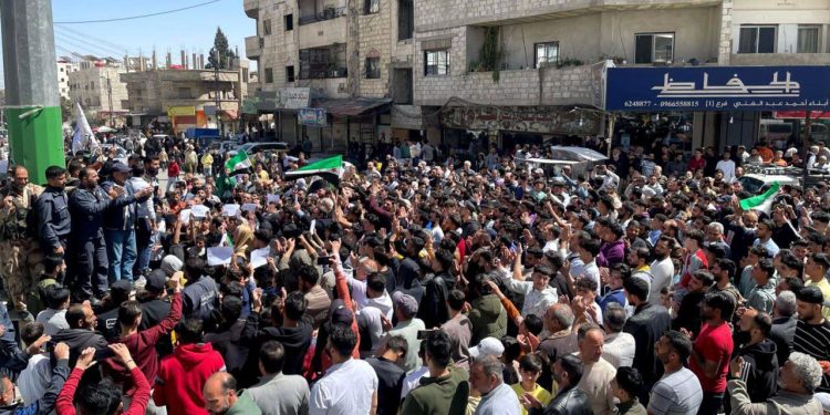 مظاهرات في سوريا رفضاً للتصعيد العسكري الإسرائيلي