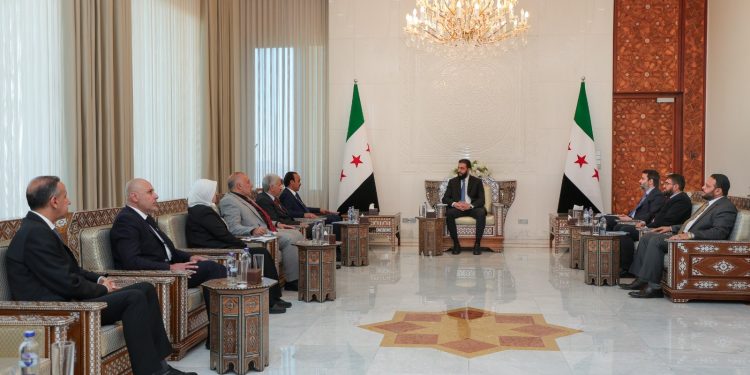الشرع يصدر قراراً بتمديد عمل لجنة التحقيق في أحداث الساحل