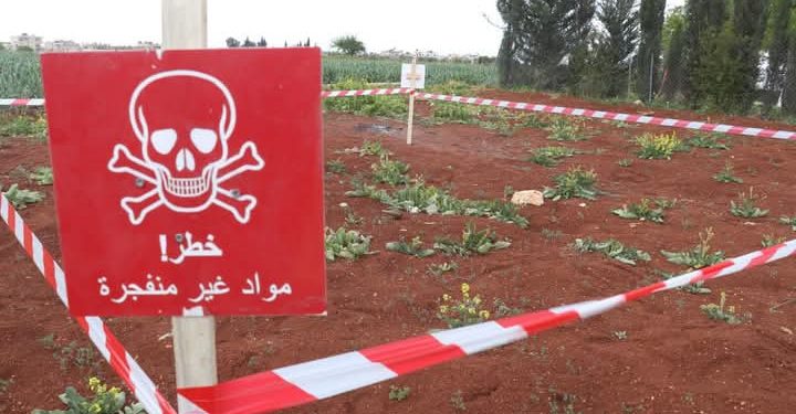 مقتل طفلة بانفجار قنبلة عنقودية شمالي غربي سوريا