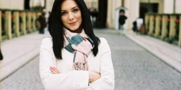 نقابة الفنانين السوريين تشطب قيد سلاف فواخرجي