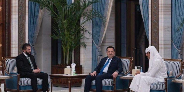 رئيس الوزراء العراقي يلتقي الشرع في قطر