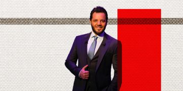 نيشان خلف القضبان.. مع وقف التنفيذ!