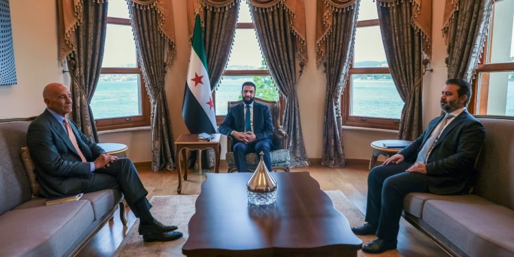 الشرع والشيباني يلتقيان بالمبعوث الأميركي الخاص إلى سوريا 
