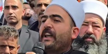 الشيخ باسم أبو فخر لـ “963+”: مشروعنا وطني جامع… وأحداث ريف دمشق تعكس حقداً على موقفنا الوطني  