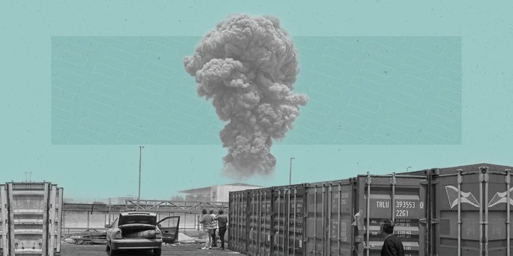 يد إسرائيلية في انفجار الميناء الإيراني؟
