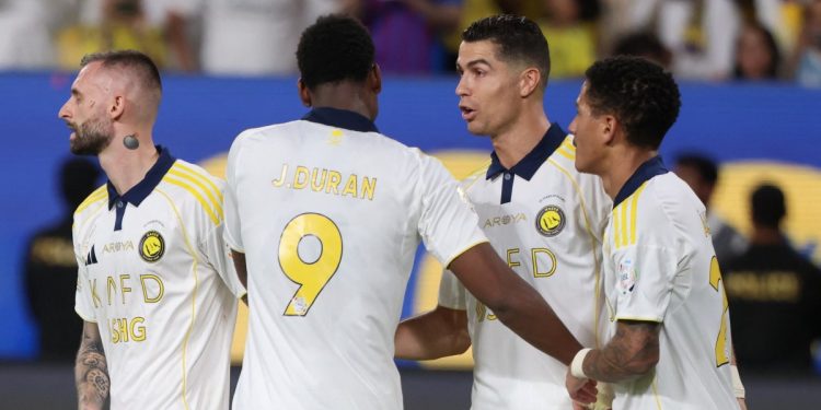 النصر يواصل انتصاراته بفوز ساحق على الخليج