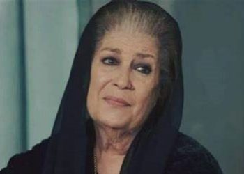 منى واصف تطلب من عشاق “التريندات” الابتعاد عنها