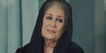 منى واصف تطلب من عشاق “التريندات” الابتعاد عنها