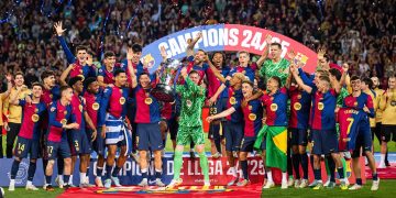 برشلونة يتوج بلقب الدوري الإسباني للمرة 28