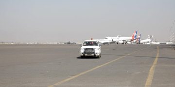 غارات جوية إسرائيلية – أميركية على منشآت يسيطر عليها “الحوثيون”