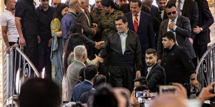 الجنرال مظلوم عبدي: منفتحون على الحوار مع دمشق ضمن إطار اللامركزية السياسية