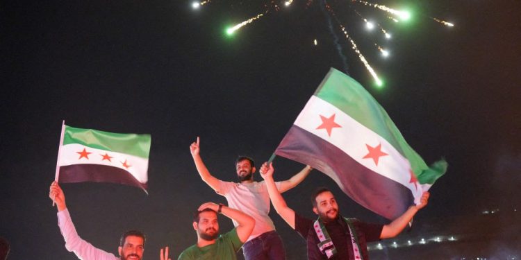 بعد قرار ترامب رفعها.. ما هي العقوبات الأميركية على سوريا؟