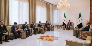 الشرع يلتقي وفداً رسمياً من أذربيجان