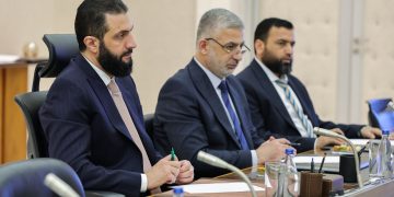 وزارة الإعلام: الشرع سيبحث مع الرئيس الفرنسي قضايا ثنائية وإقليمية