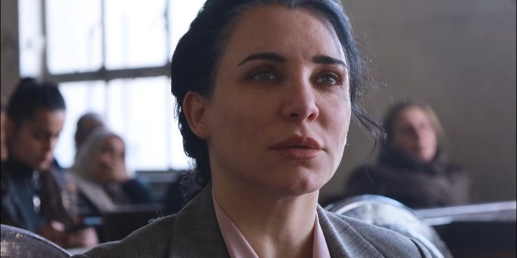 سلاف فواخرجي تدافع عن نفسها: يا لبئس ما وصلنا إليه
