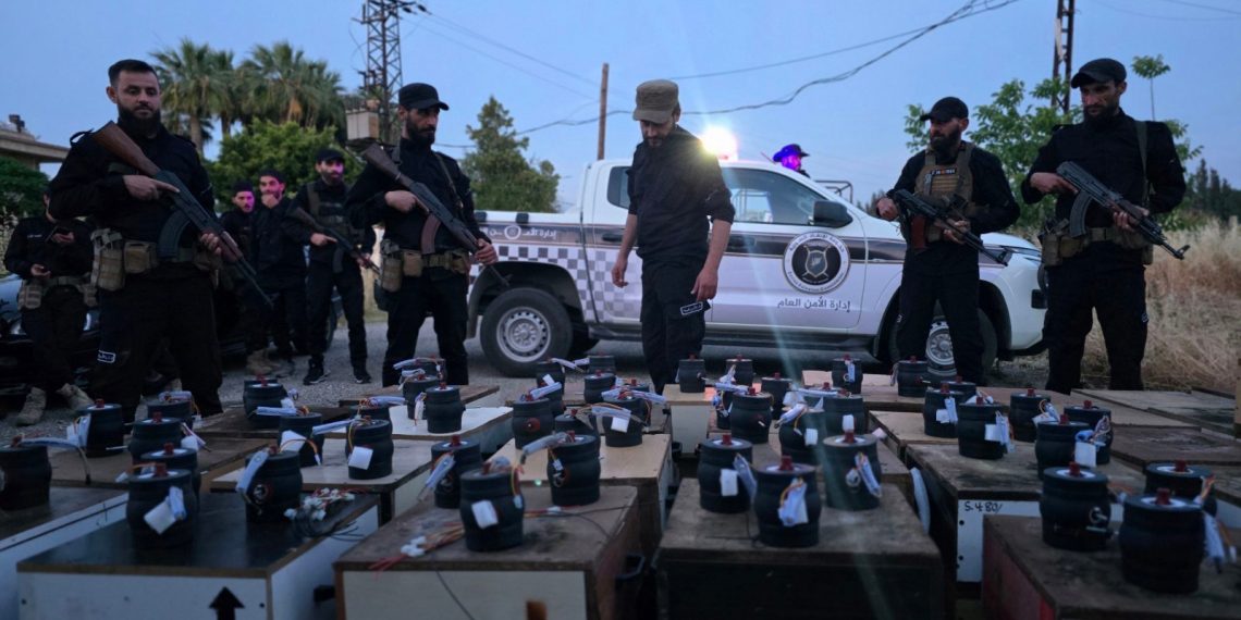 الأمن العام يضبط مستودعاً يحوي عبوات ناسفة غربي سوريا