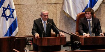 نتنياهو لا يستبعد قيام إسرائيل باغتيال خامنئي
