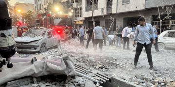 عشرات القتلى في تجدد القصف بين إسرائيل وإيران