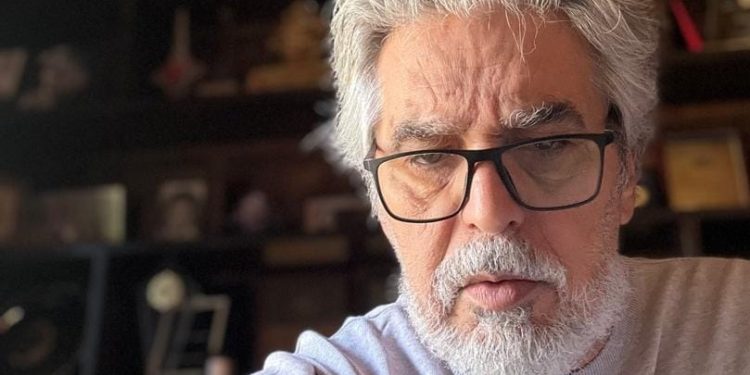 عباس النوري: نشأت في أسرة فقيرة مع سبع عائلات في منزل واحد