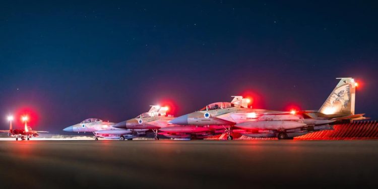 مسؤولان إسرائيليان: تل أبيب غير مهتمة حالياً بوقف الحرب ضد إيران