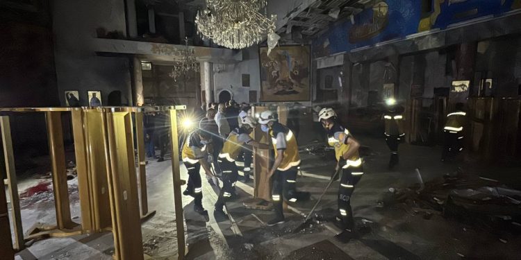 الخارجية السورية تدعو لعدم زيارة موقع هجوم الكنيسة دون التنسيق المسبق معها