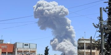 عشرات الجرحى بانفجار مستودع ذخيرة شمال غربي سوريا