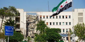 بيدرسن وغوتيريش يدينان القصف الإسرائيلي على سوريا