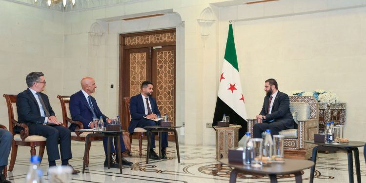 المبعوث الأميركي: لا خيار أمام “قسد” سوى طريق دمشق والفيدرالية غير ممكنة في سوريا