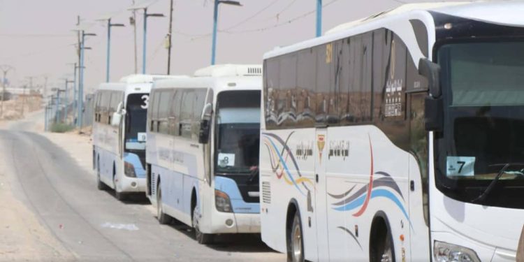 خروج 233 عائلة عراقية من مخيم “الهول” بالحسكة باتجاه بلادها