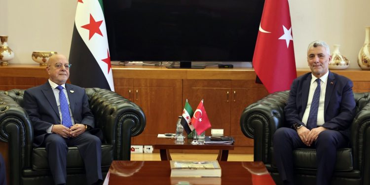 سوريا وتركيا تؤسسان مجلس أعمال مشترك وتوقعان أكثر من 10 اتفاقيات اقتصادية 
