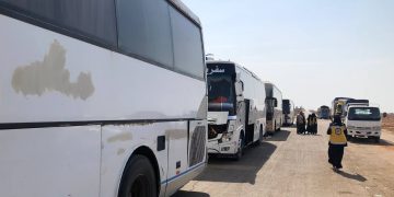 خروج عشرات العوائل من محافظة السويداء عبر معبر بصرى الشام