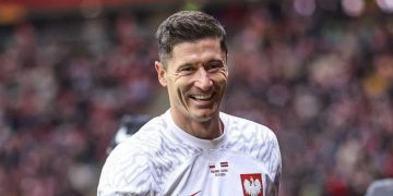 ليفاندوفسكي يعود إلى تدريبات برشلونة بعد غيابه عن مواجهة مايوركا