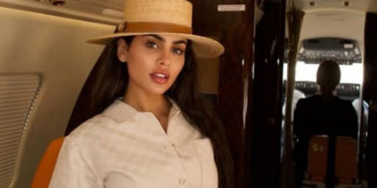 “الدكتورة يومي” تقتني سيارة رولز رويس مصممة خصيصاً لها وتواصل تصدّر التريند