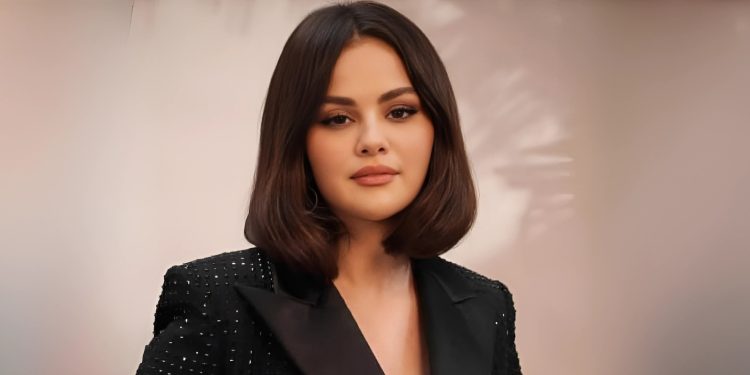 سيلينا غوميز وبيني بلانكو.. هل بدأ العد التنازلي للزفاف؟