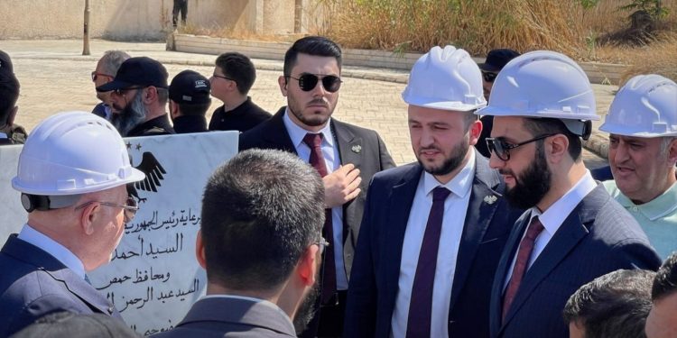 الشرع يزور حمص للمرة الأولى ويضع حجر الأساس لمشاريع استثمارية