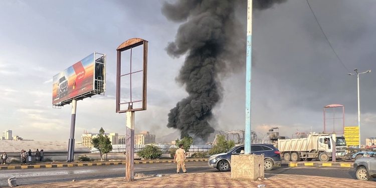 “الحوثيون” يعلنون مقتل رئيس الحكومة التابعة لهم وعدد من الوزراء 