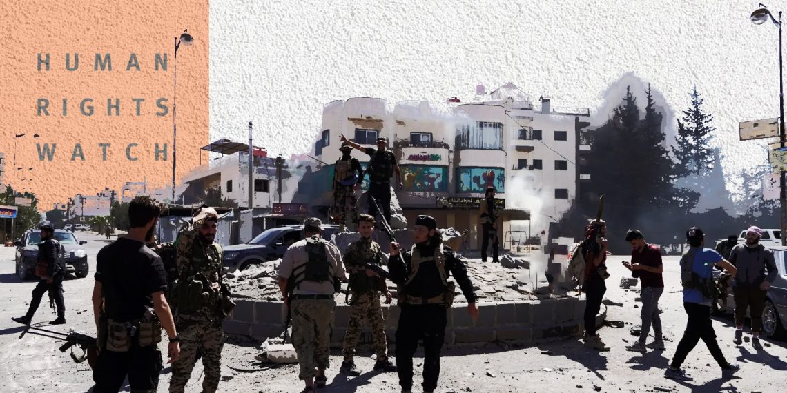 رايتس ووتش لـ”963+”: غياب الشفافية يهدد العدالة… و”سوريون”: القيادة مسؤولة عن فظائع الساحل