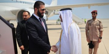 الشرع يصل الدوحة للمشاركة في القمة العربية الإسلامية الطارئة 