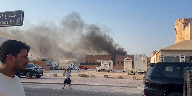 إسرائيل تستهدف قادة “حماس” في قطر 