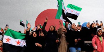 المرأة السورية في المرحلة الانتقالية.. حضور رمزي أم مشاركة فعلية؟